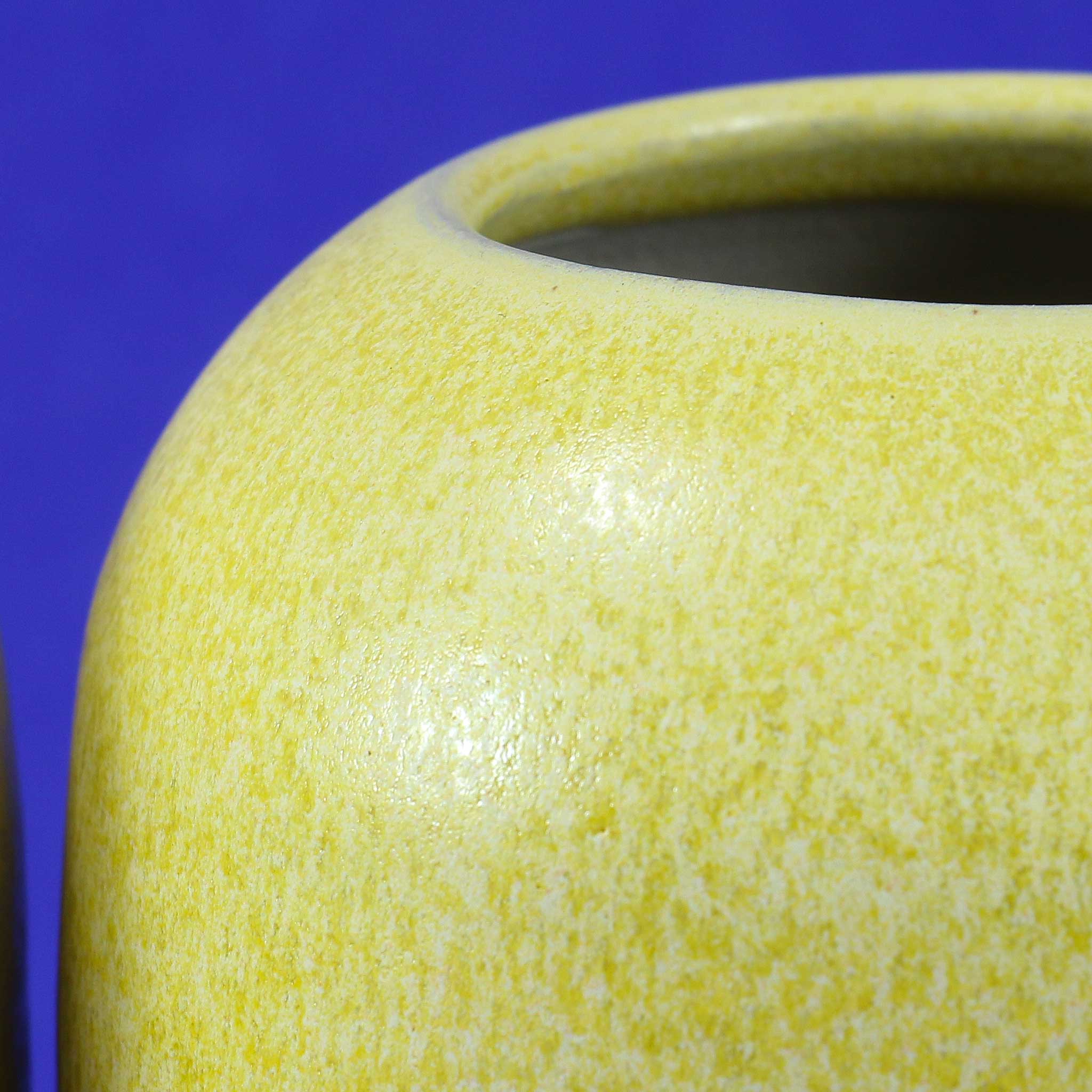 Yuki Vase - Image 3